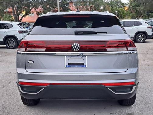 2026 Volkswagen Atlas Cross Sport 2.0T SE
