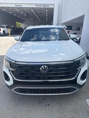 2024 Volkswagen Atlas Cross Sport 2.0T SE w/Technology
