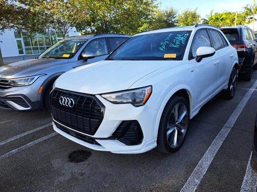 2021 Audi Q3 45 S line Premium