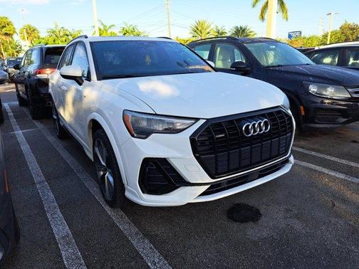 2021 Audi Q3 45 S line Premium