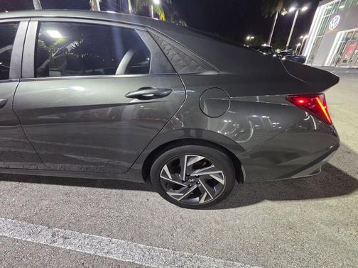 Gray 2024 Hyundai ELANTRA SEL