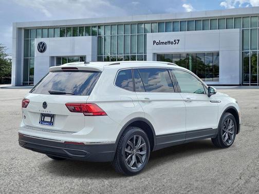 Pure White 2022 Volkswagen Tiguan 2.0T SE