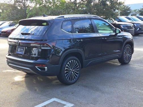 2025 Volkswagen Taos 1.5T SE