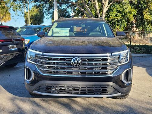 Deep Black Pearl Effect 2026 Volkswagen Atlas 2.0T SE W/TECHNOLOGY