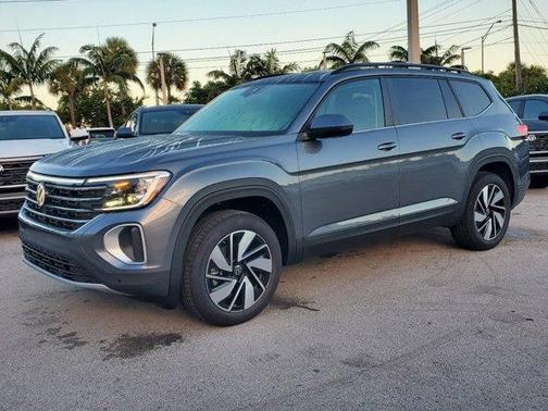 2025 Volkswagen Atlas 2.0T SE w/Technology