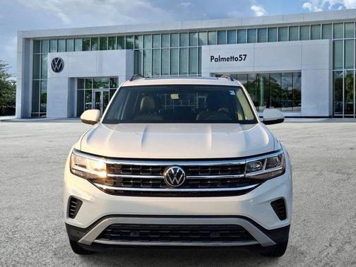 Pure White 2023 Volkswagen Atlas 2.0T SE w/Technology