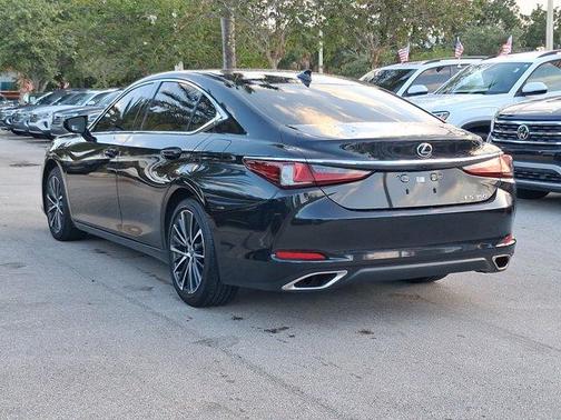 Black 2025 Lexus ES 350 350