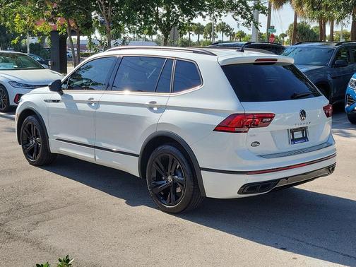Opal White Pearl Effect 2024 Volkswagen Tiguan 2.0T SE R-Line Black