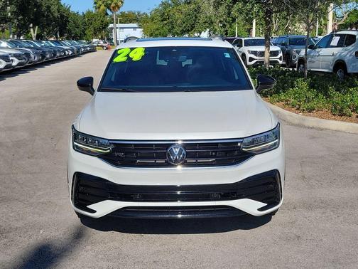 Opal White Pearl Effect 2024 Volkswagen Tiguan 2.0T SE R-Line Black