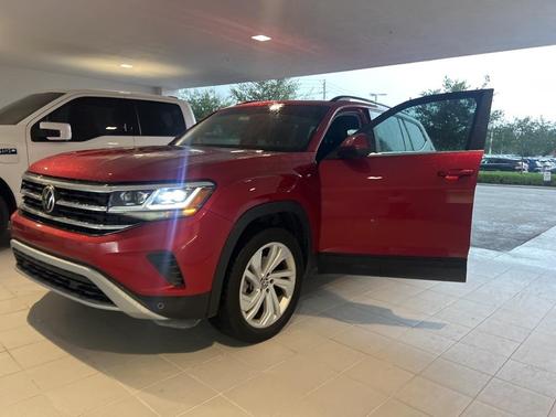 2023 Volkswagen Atlas 2.0T SE w/Technology