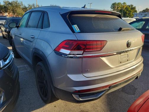 2022 Volkswagen Atlas Cross Sport 2.0T SE w/Technology