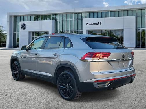 2022 Volkswagen Atlas Cross Sport 2.0T SE w/Technology