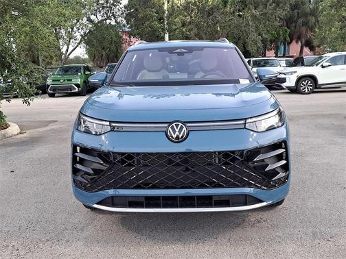 2025 Volkswagen Tiguan 2.0T SEL R-Line