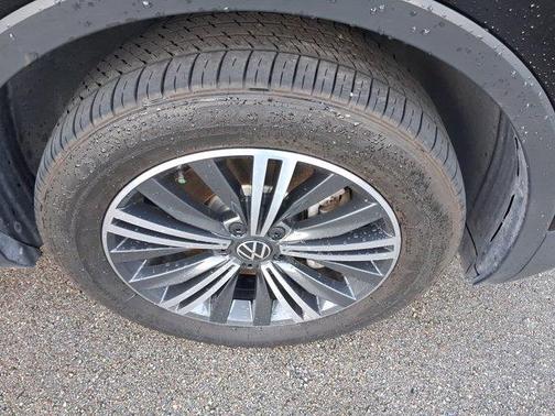 2024 Volkswagen Tiguan 2.0T Wolfsburg Edition