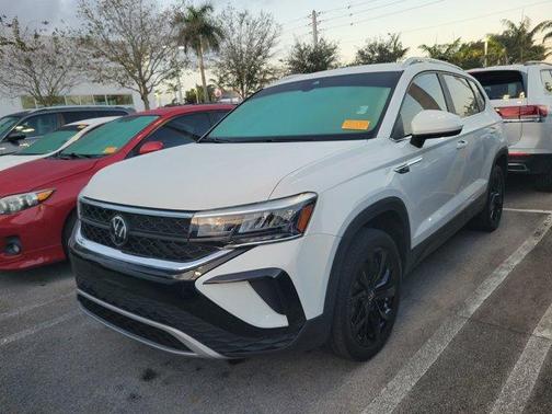 2024 Volkswagen Taos 1.5T SE