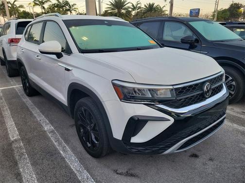 2024 Volkswagen Taos 1.5T SE