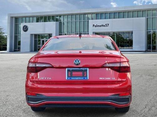 Kings Red 2023 Volkswagen Jetta 1.5T SE