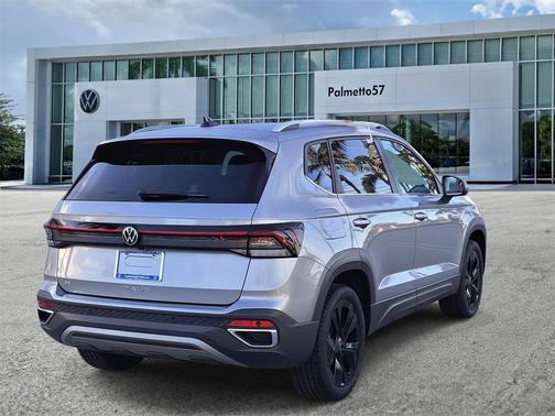 2025 Volkswagen Taos 1.5T SE
