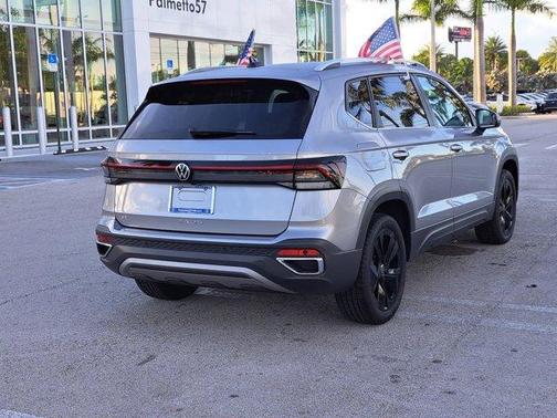 2025 Volkswagen Taos 1.5T SE