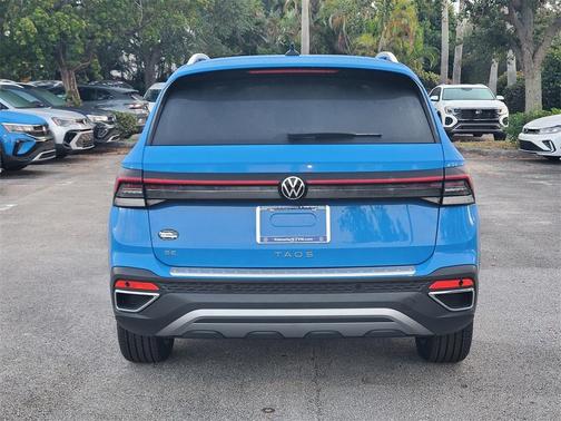 2025 Volkswagen Taos 1.5T SE