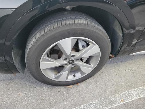 2023 Audi Q5 40 Premium