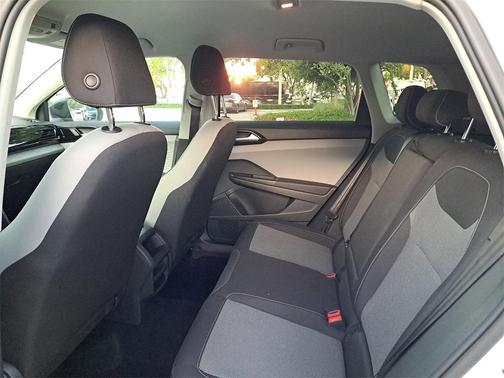 2022 Volkswagen Taos 1.5T S
