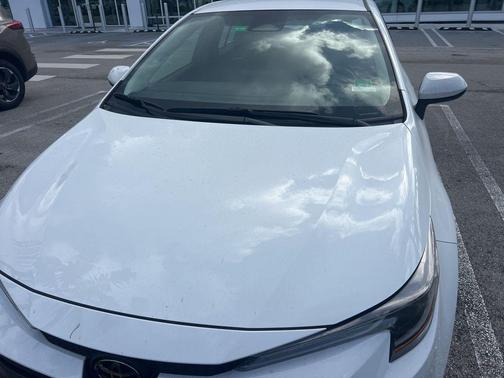 White 2024 Toyota Corolla LE