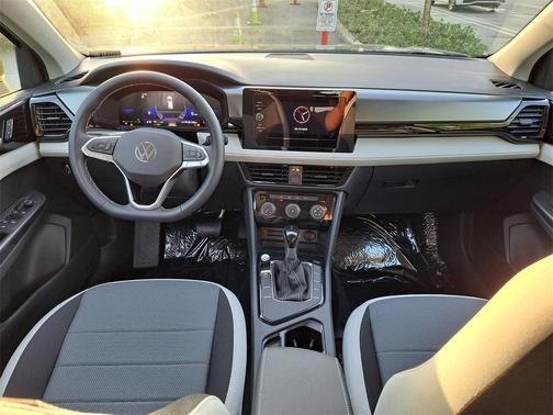 2025 Volkswagen Taos 1.5T S