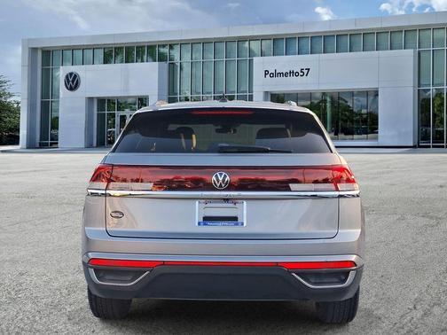 Silver Bird Metallic 2024 Volkswagen Atlas Cross Sport 2.0T SE
