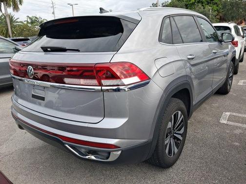 Silver Bird Metallic 2024 Volkswagen Atlas Cross Sport 2.0T SE
