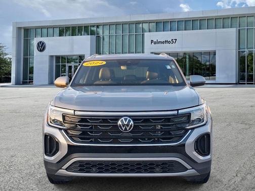 Silver Bird Metallic 2024 Volkswagen Atlas Cross Sport 2.0T SE