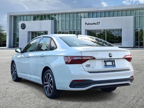 Pure White 2024 Volkswagen Jetta 1.5T Sport