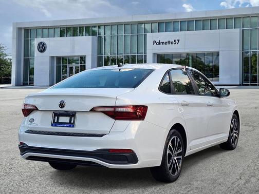 Pure White 2024 Volkswagen Jetta 1.5T Sport