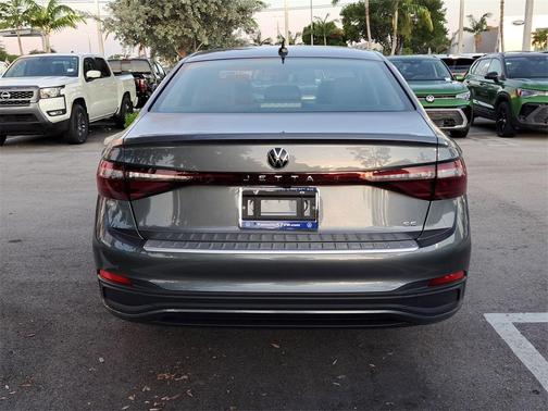 2025 Volkswagen Jetta 1.5T SE