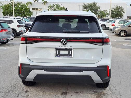 2025 Volkswagen Tiguan 2.0T S