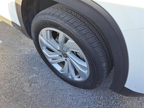 2022 Volkswagen Atlas 3.6L SE w/Technology