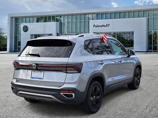 2025 Volkswagen Taos 1.5T SE