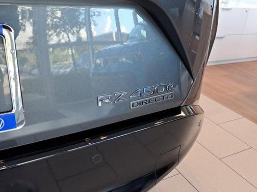 2023 Lexus RZ 450e Premium