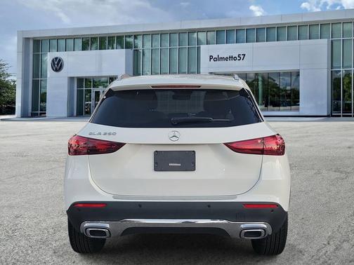 2025 Mercedes-Benz GLA 250 Base