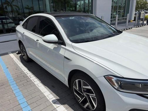 Opal White Pearl Effect 2024 Volkswagen Jetta 1.5T SEL