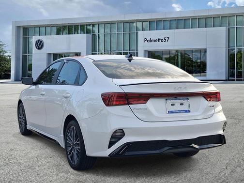 Snow White Pearl 2023 Kia Forte GT-Line