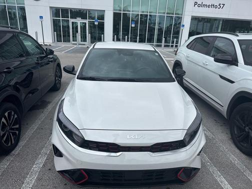 Snow White Pearl 2023 Kia Forte GT-Line