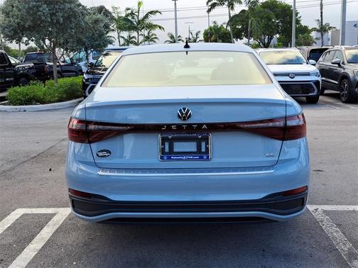 2025 Volkswagen Jetta 1.5T SE