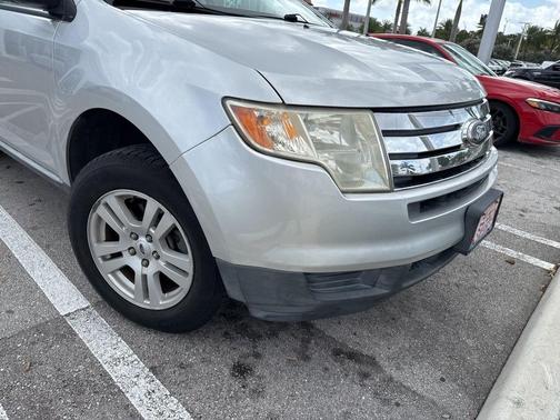 Ingot Silver Metallic 2010 Ford Edge SE