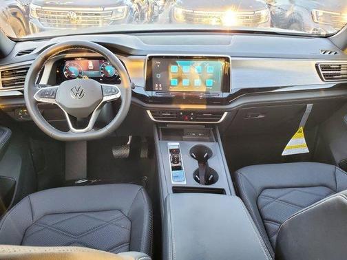 2026 Volkswagen Atlas Cross Sport 2.0T SE