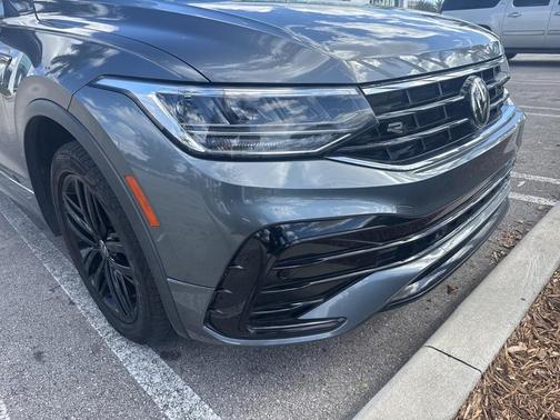 2022 Volkswagen Tiguan 2.0T SE R-Line Black