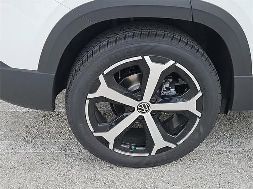 2025 Volkswagen Taos 1.5T SEL