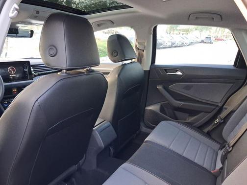 Opal White Pearl 2026 Volkswagen Jetta 1.5T SE