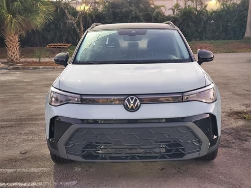 2025 Volkswagen Taos 1.5T SE Black