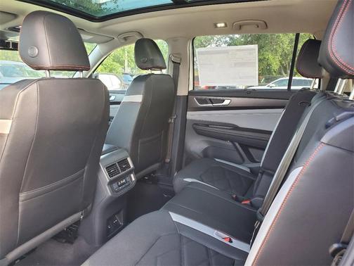 2025 Volkswagen Atlas 2.0T Peak Edition